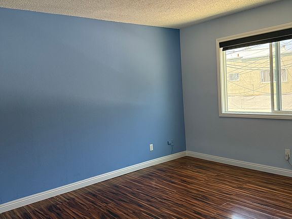 4th image of 635 Westmount Dr APT 2