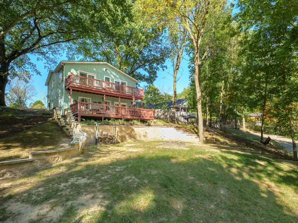 1991 38 1/2 St, Bloomingdale, MI 49026