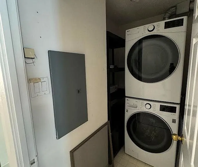 298 Jarvis St #307 — Photo 13