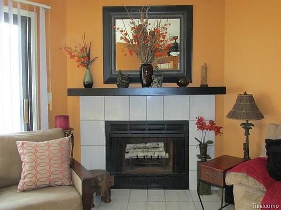 5th image of 7029 Villa Dr #1