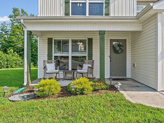2nd image of 1177 Cottonwood Dr