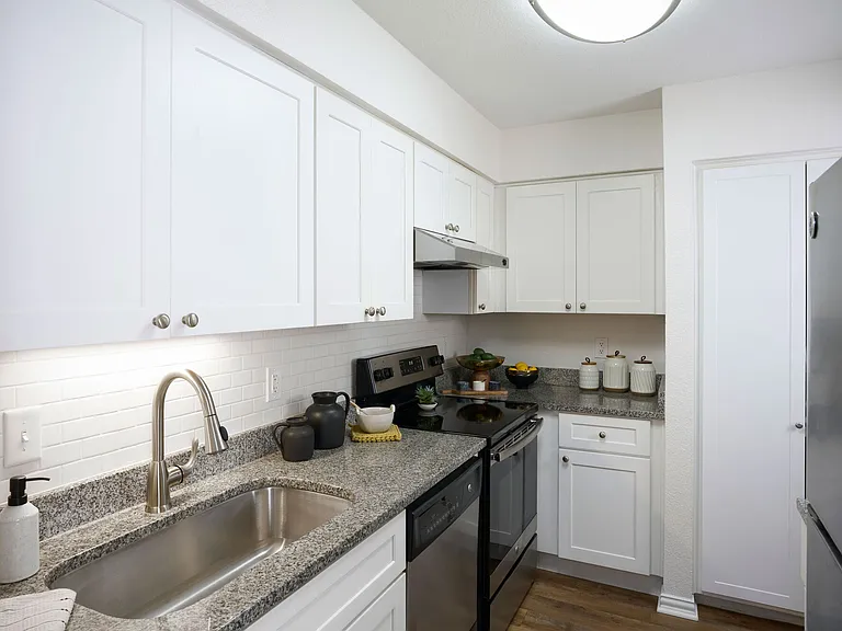 The Fountains Apartments — Photo 37