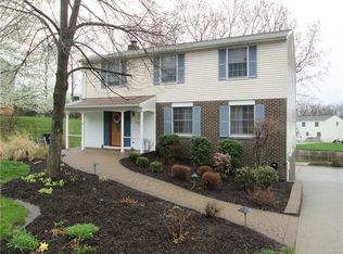 363 Carmell Dr, Pittsburgh, PA