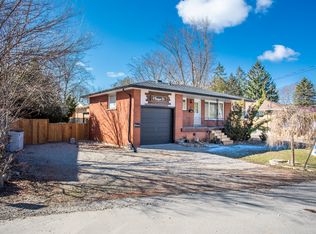 9 Begue St #1, Hamilton, ON L9H2N3