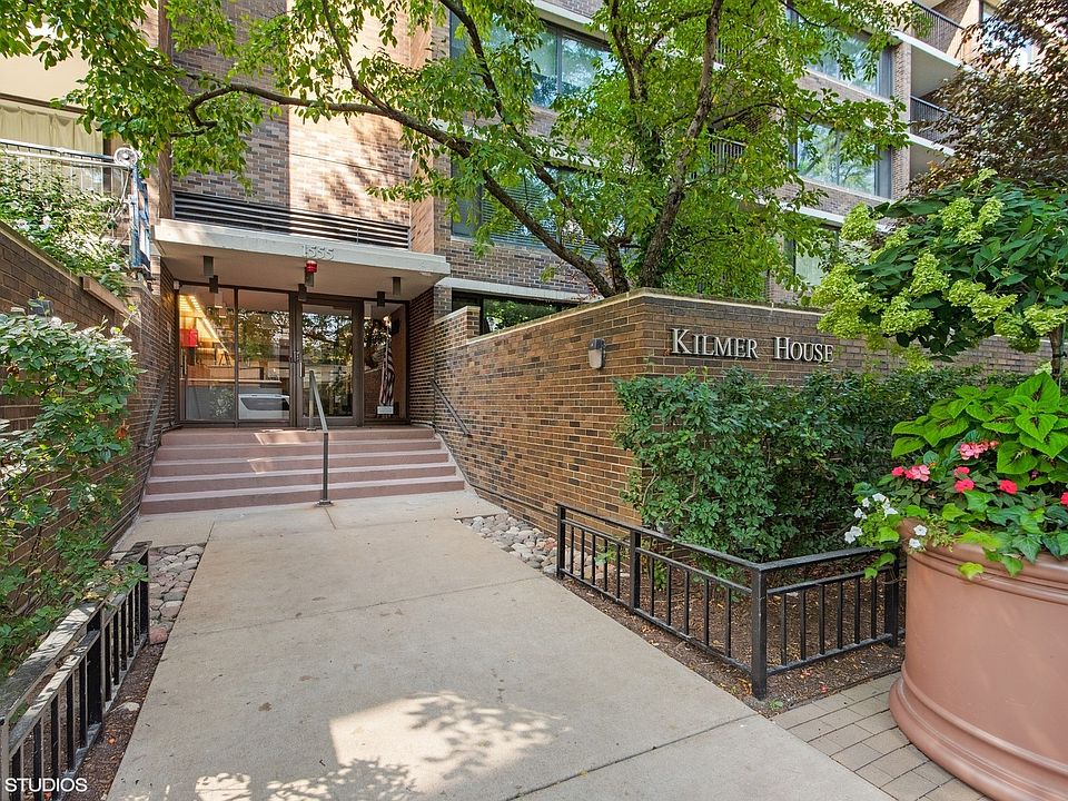 1st image of 1555 N Sandburg Ter APT 303