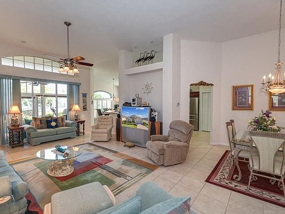 4th image of 821 Ashton Dr