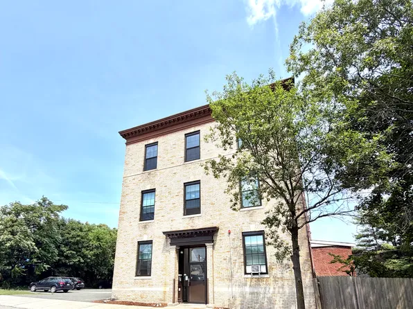 50 Baldwin St APT 10, Lynn, MA 01902