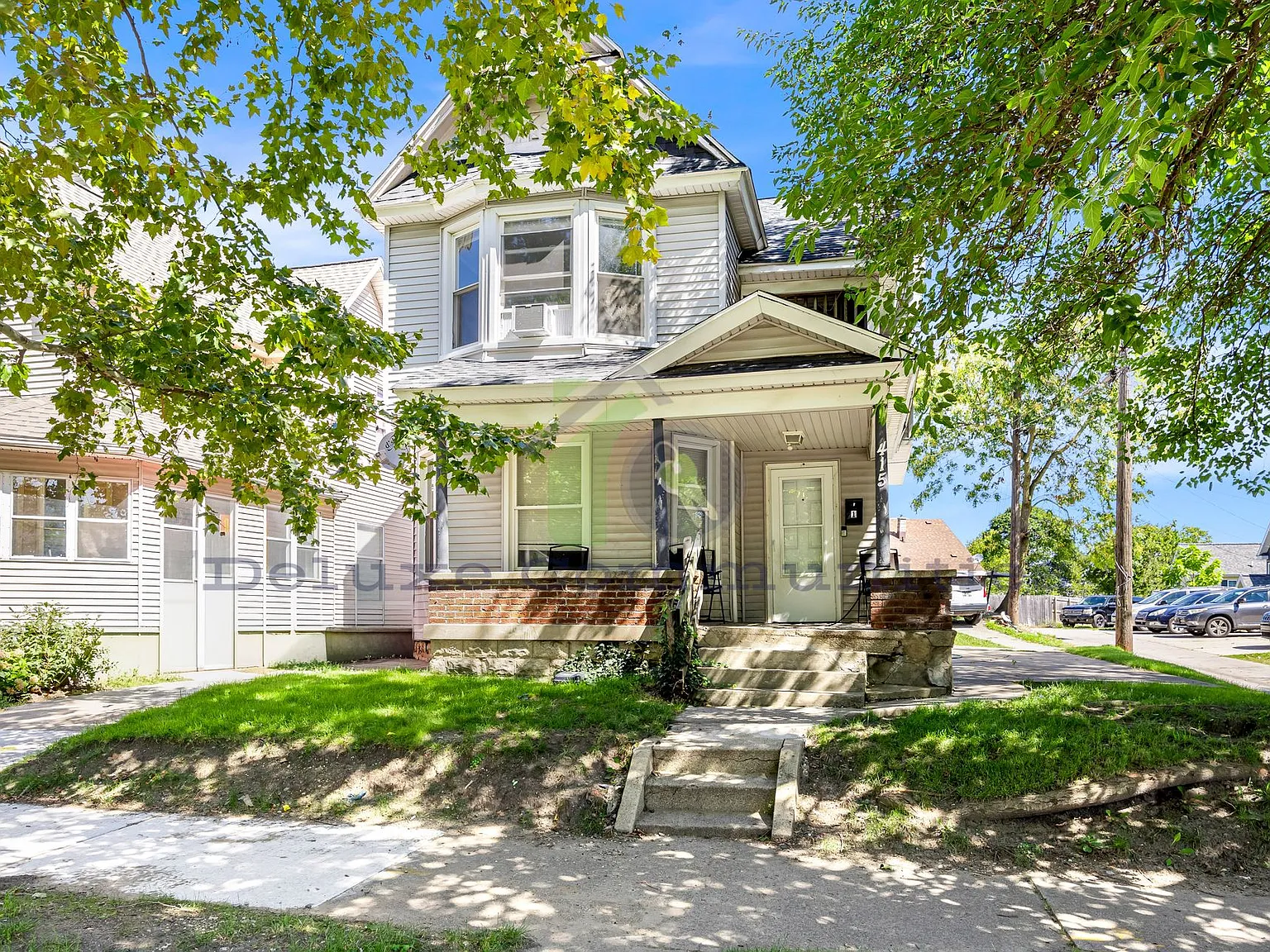 415 Graham St SW — Photo 2