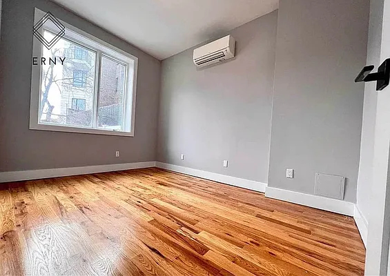 Rented by ERNY LLC | media 5