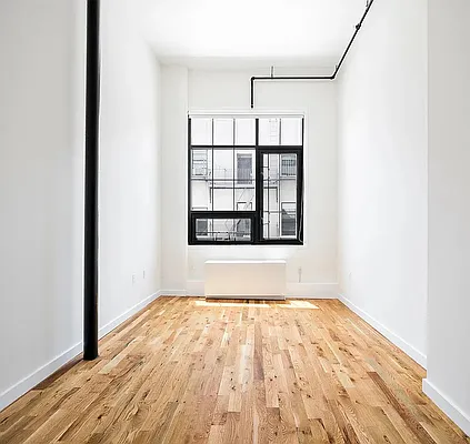 Rented by SERHANT. | media 8