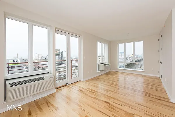 Rented by MNS | media 24