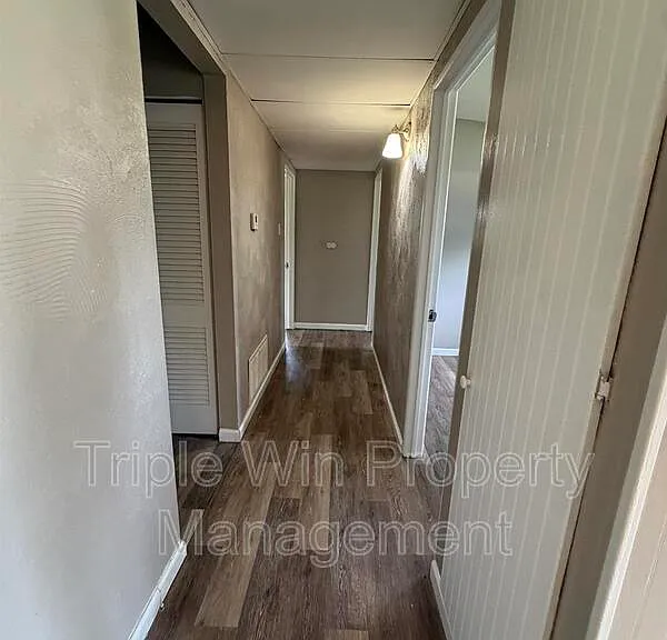 835 Bobbins Ln — Photo 18