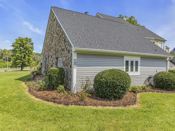 401 Raintree Pl, Hermitage, TN 37076
