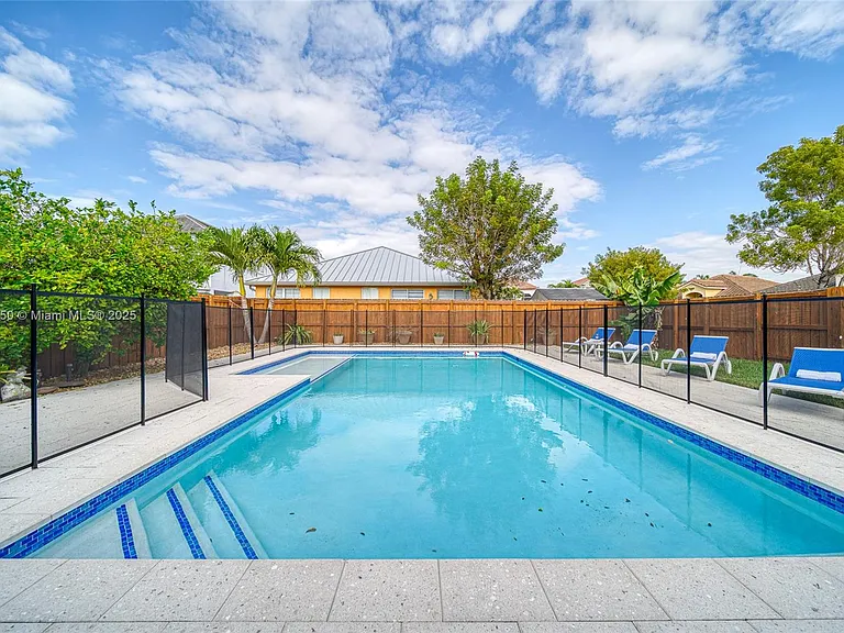 16403 SW 79th Ln — Photo 40