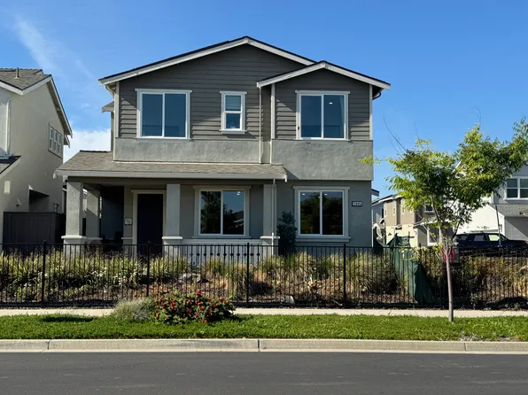 2045 Marston Dr, Woodland, CA 95776