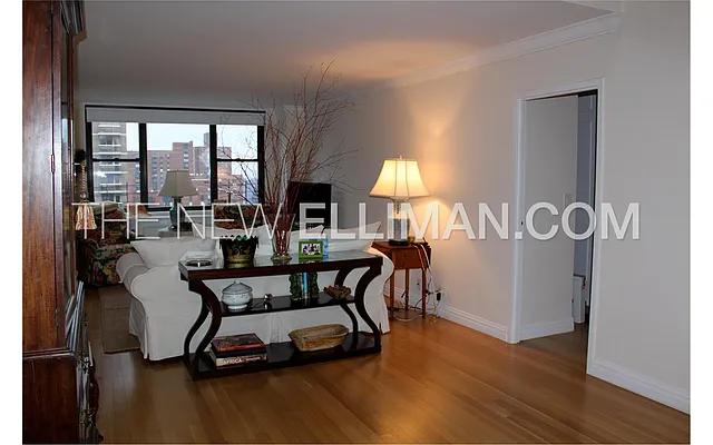 Rented by Douglas Elliman | media 26