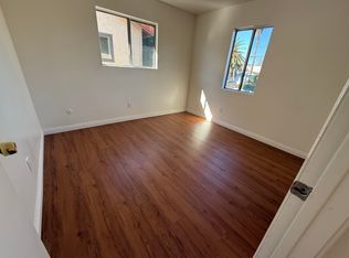 20436 Runnymede St, Winnetka, CA 91306