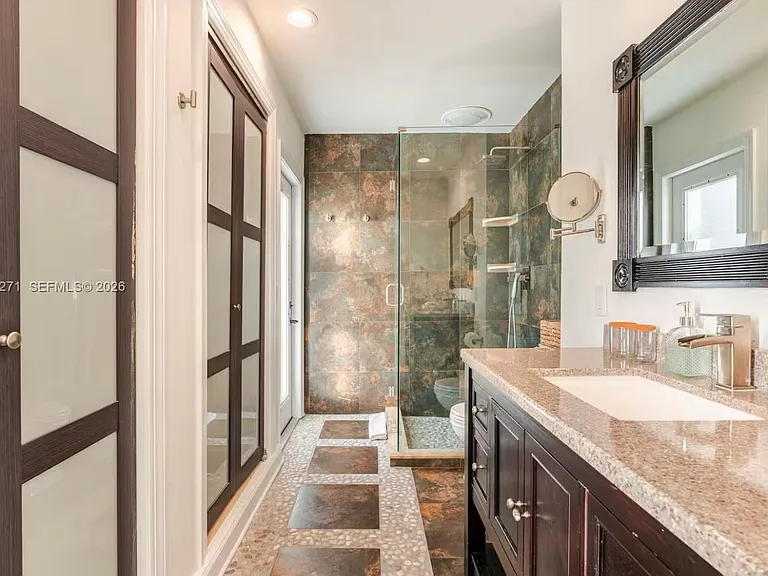 636 Hibiscus Dr — Photo 33