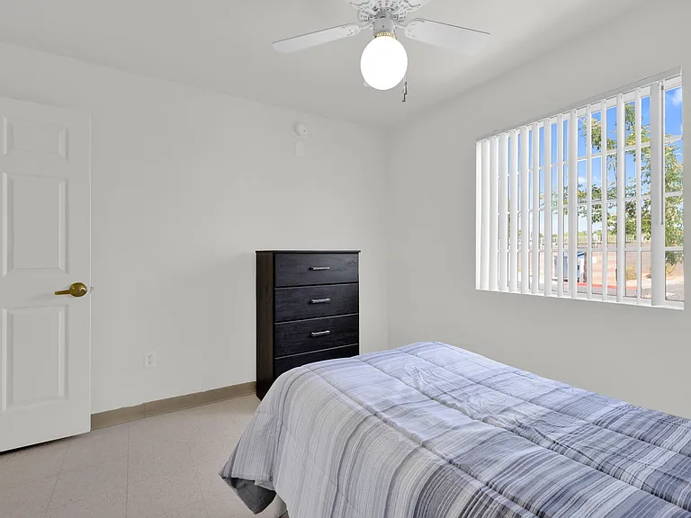 2302 W Colter St — Photo 61