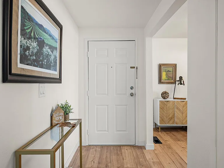 4127 Siskiyou Ave — Photo 4