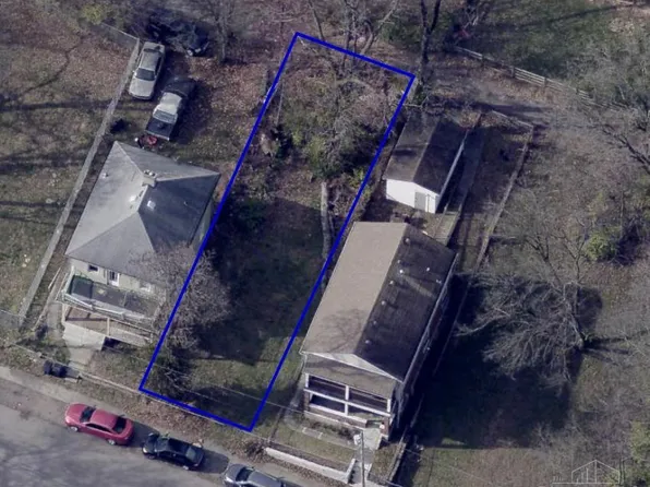 8421 Dixie Ave, Cincinnati, OH 45216