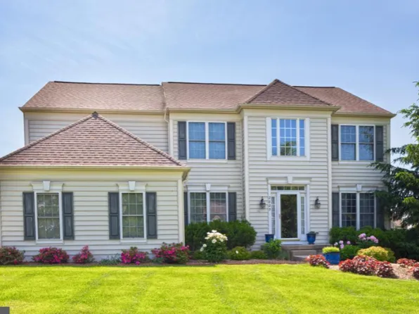 2825 Mountain Laurel Dr, Furlong, PA 18925