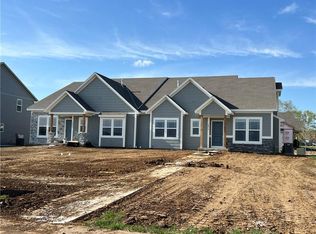 16977 W 164th Ter, Olathe, KS 66062