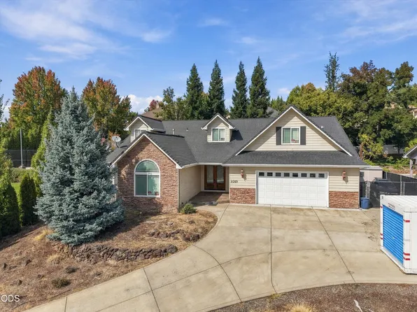 4059 Cherry Ln, Medford, OR 97504