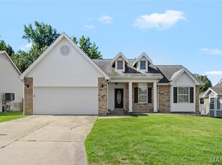 346 Misty Valley Dr, Saint Peters, MO