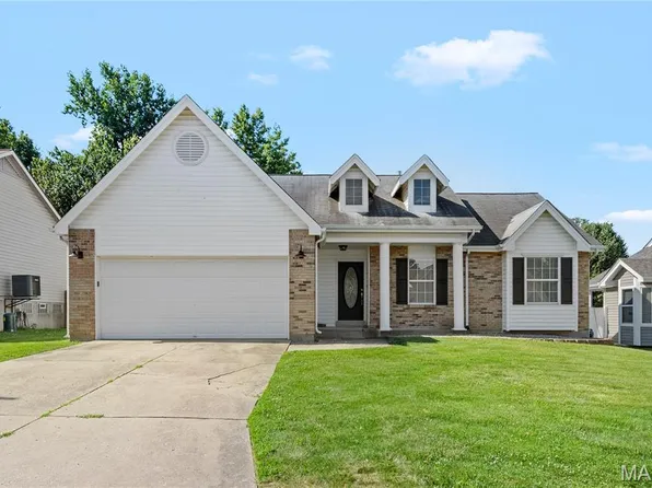 346 Misty Valley Dr, Saint Peters, MO 63376