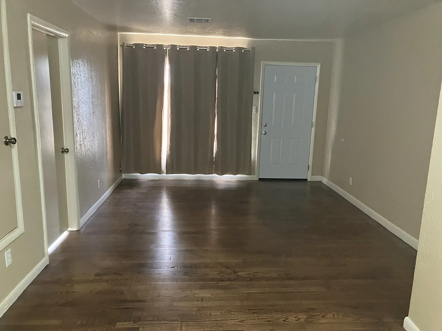 3 bed, 1.5 bath, 1080 sqft, $1,250 — Photo 4