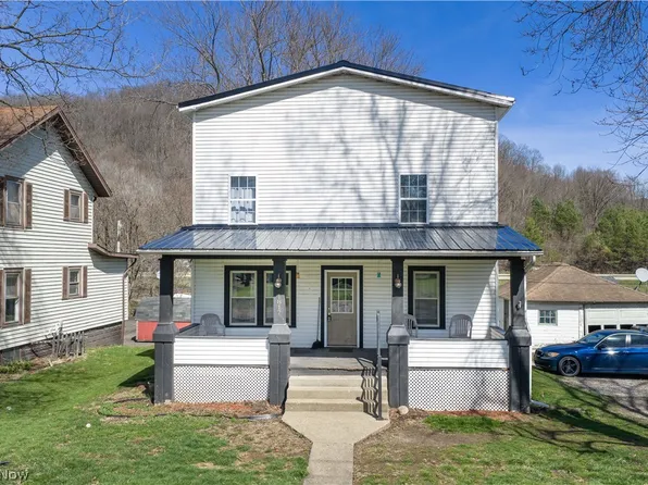 1817 Brightwood Rd SE, New Philadelphia, OH 44663