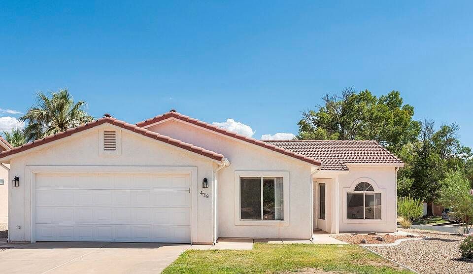 1st image of 428 E Majestic Dr