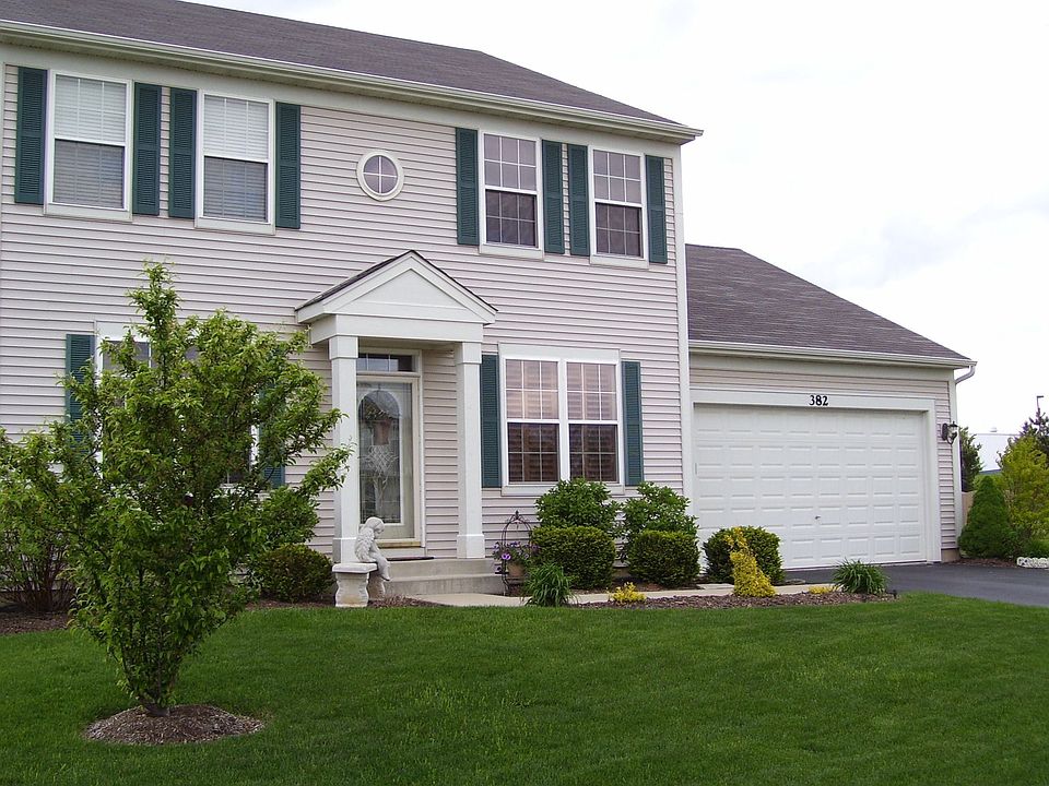 Gorgeous 4Bed/3-1/2Bath home