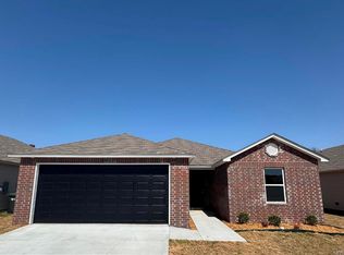 1252 Agogo Ln, Conway, AR 72034