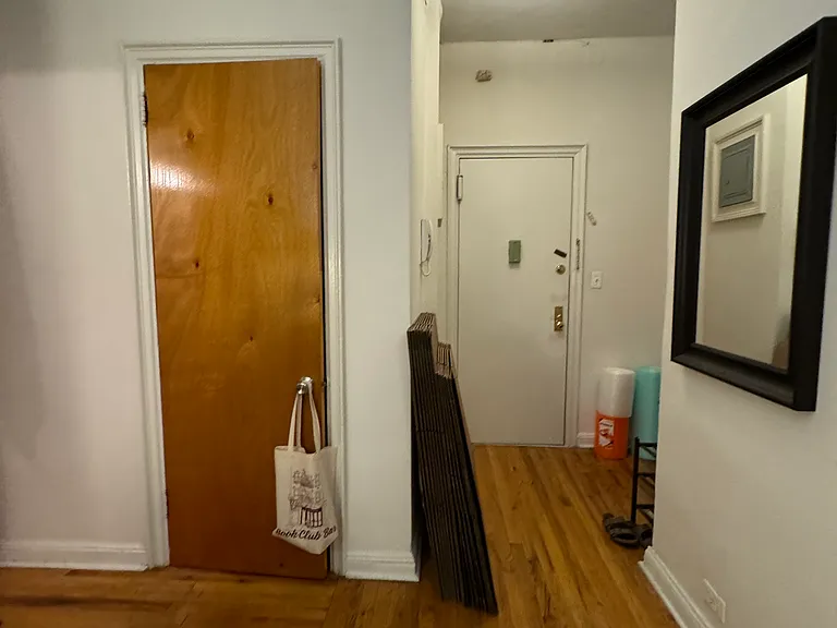 515 Cathedral Pkwy #2C — Photo 2