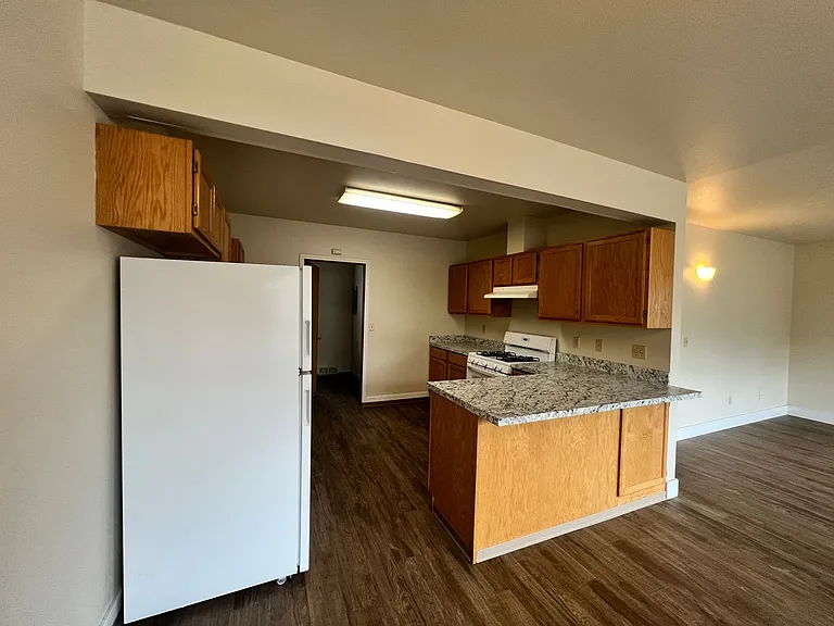 1304 N Brooklane St — Photo 16