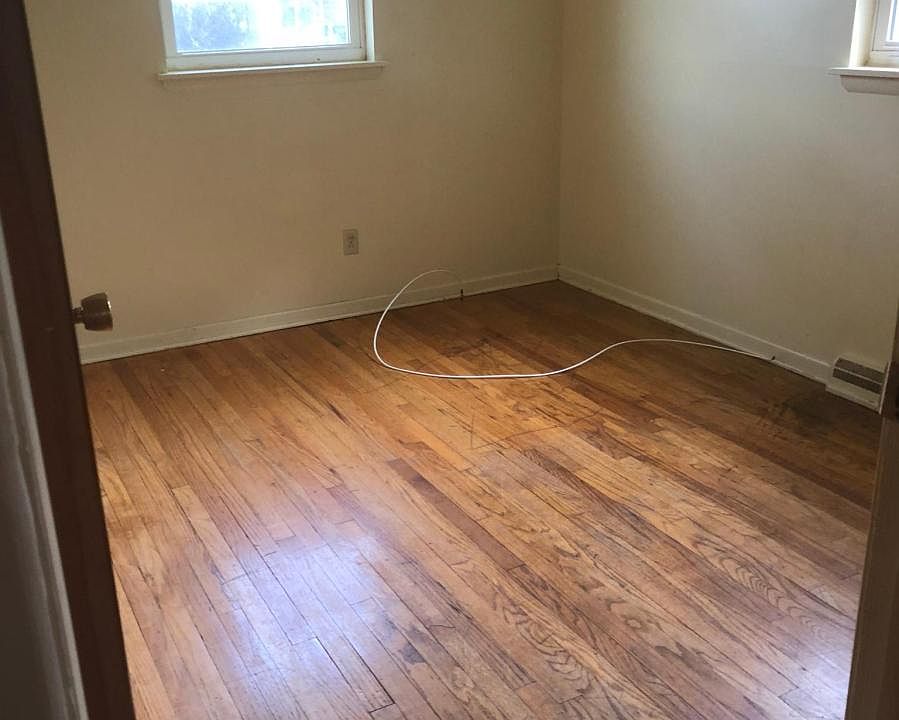 1st image of 271 Primrose Ave APT 2