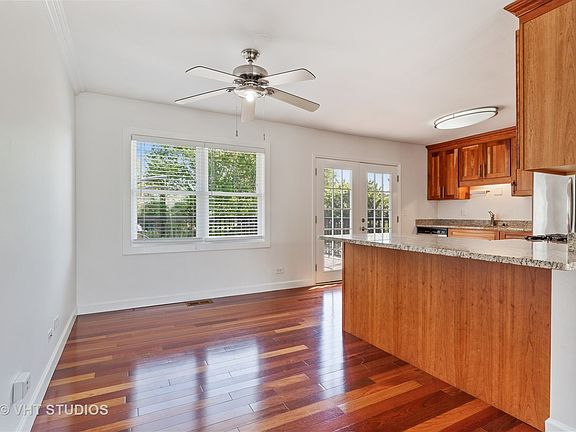 4th image of 149 Hempstead Dr