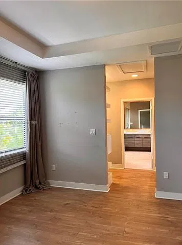 4 bed, 3.0 bath, 2597 sqft, $5,600 — Photo 4