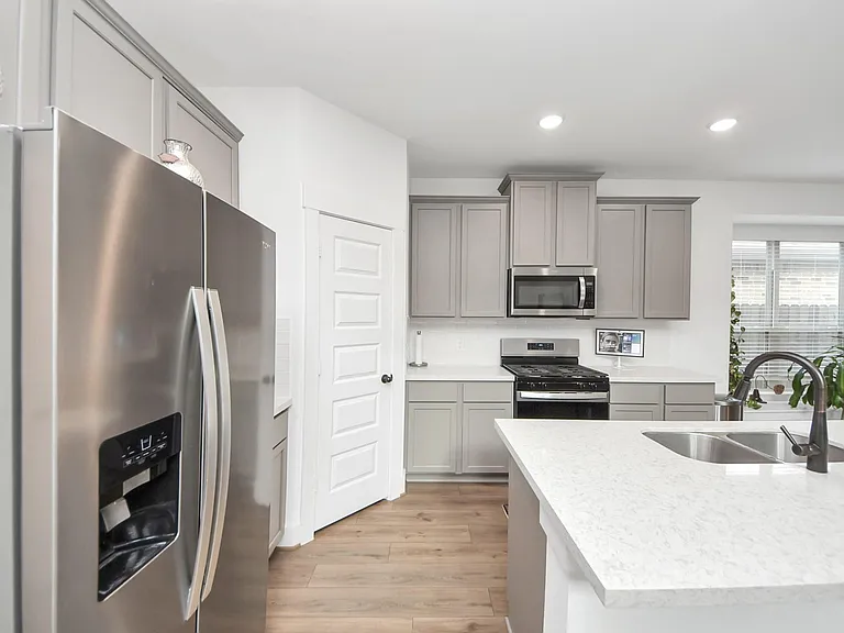 21314 Barcelona Heights Trl — Photo 5