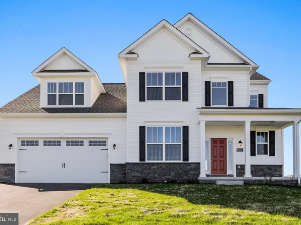 18937 Amesbury Rd, Hagerstown, MD 21742