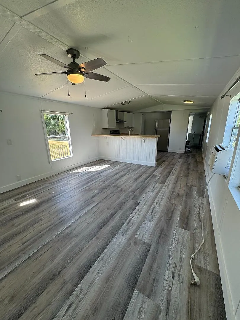 3670 Dixie Hwy NE - POH 28 — Photo 3