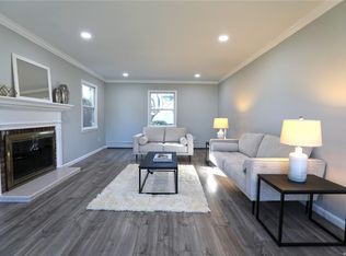 282 Hallock Rd, Stony Brook, NY 11790