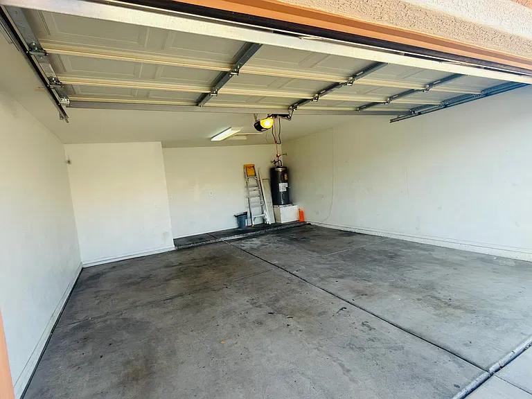 8501 W Hazelwood St — Photo 27