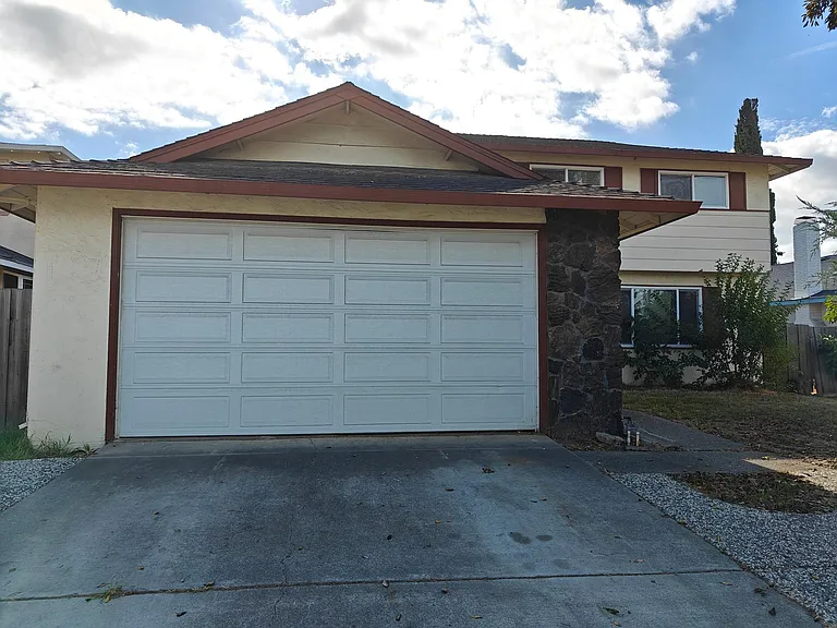 162 Evergreen Way — Photo 1