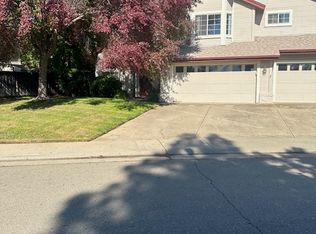 9015 Erle Blunden Way, Fair Oaks, CA