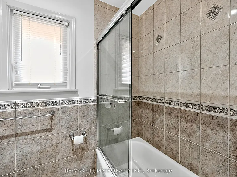 50 Charlemont Cres — Photo 20