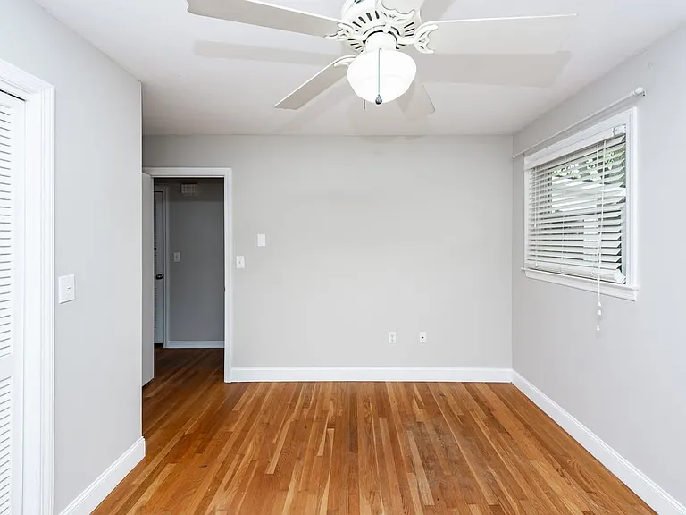 838 Fred St — Photo 38