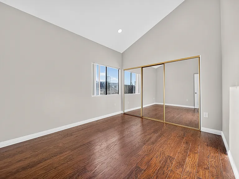 707 E Lomita Ave #4 — Photo 14